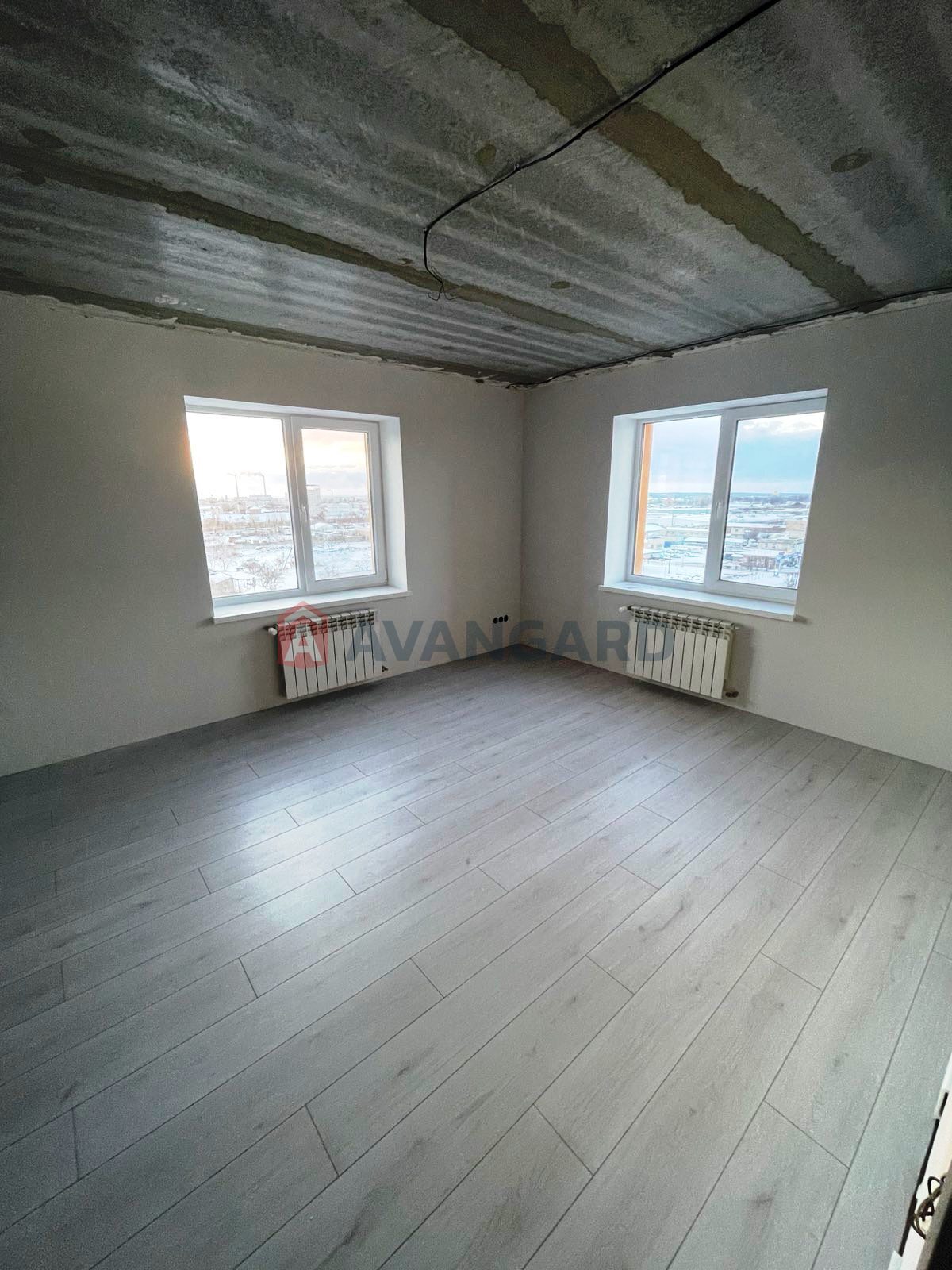 2 ����. ��������, 67/-/13 ��. �., 8/10 ���� ���� 10