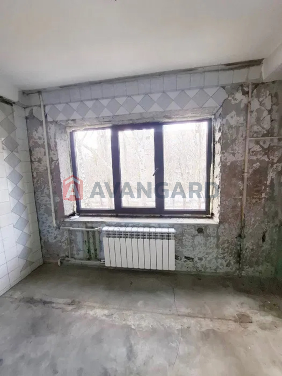 3 ����. ��������, 62/-/10 ��. �., 4/5 ���� ���� 9