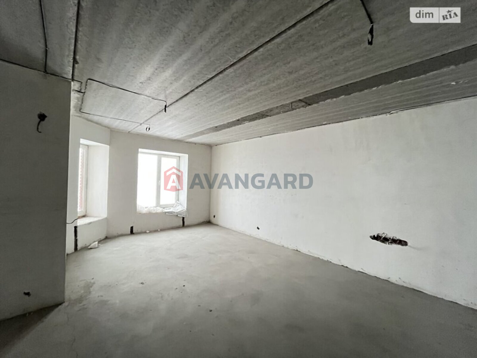 2 ��. ��������, 124/42/52 ��. �., 10/14 ������ ���� 4