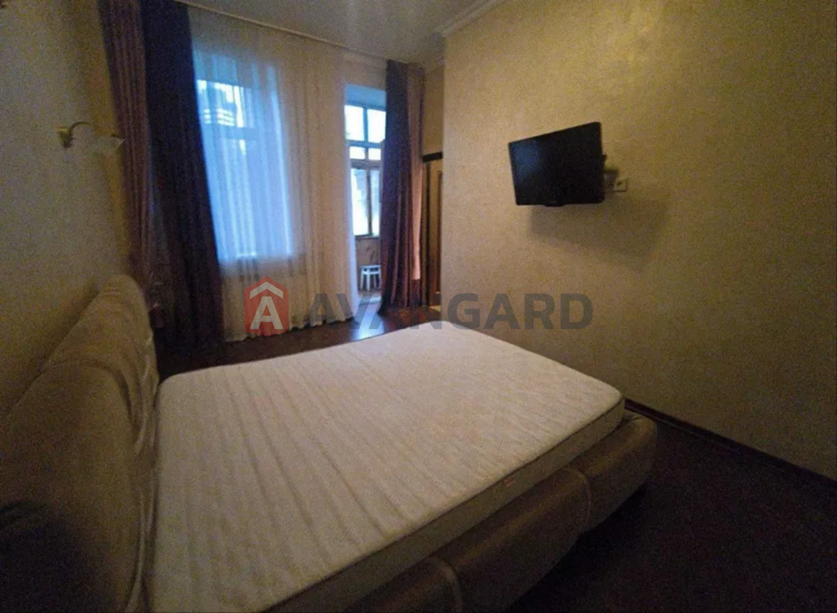 1 ��. ��������, 55/-/6 ��. �., 3/4 ������ ���� 4