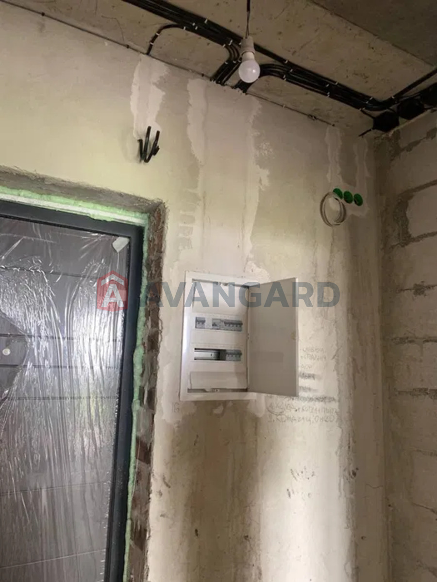 1 ��. ��������, 40/-/11 ��. �., 6/7 ������ ���� 5