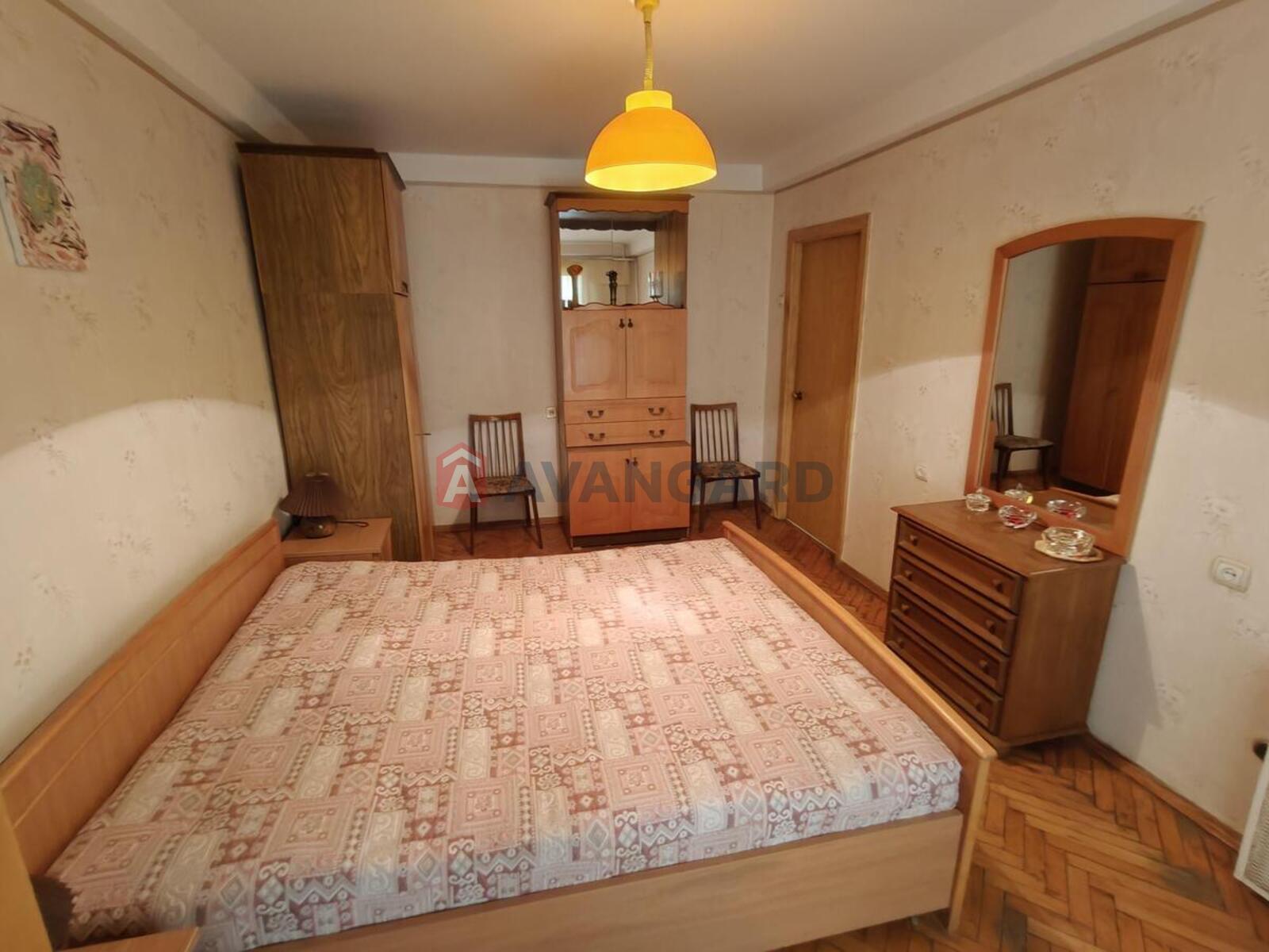 3 ����. ��������, 73/48/7 ��. �., 1/3 ���� ���� 9