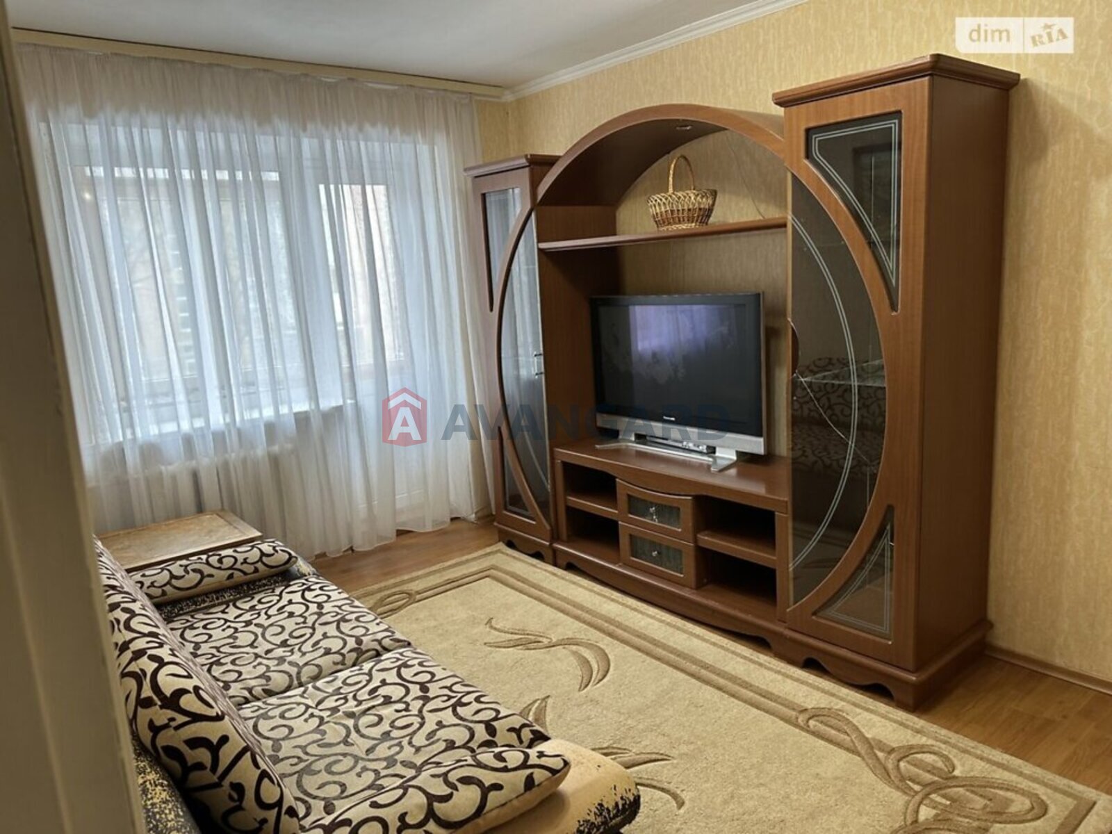 2 ��. ��������, 45/27/6 ��. �., 3/5 ������ ���� 1