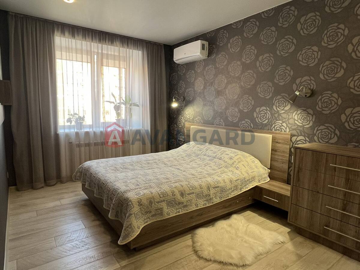 2 ��. ��������, 53/-/17 ��. �., 8/12 ������ ���� 10