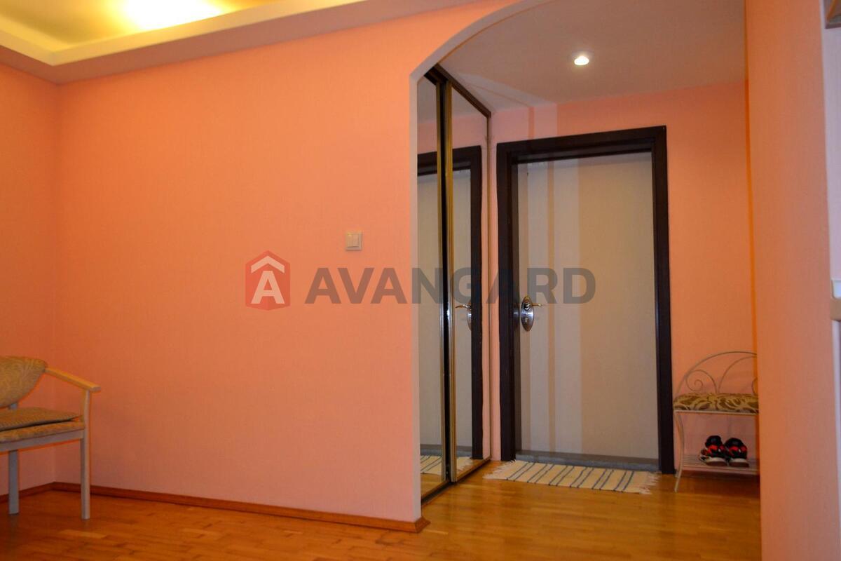 2 ��. ��������, 46 / 22 / 18 ��. �., 4/9 ������ ���� 10