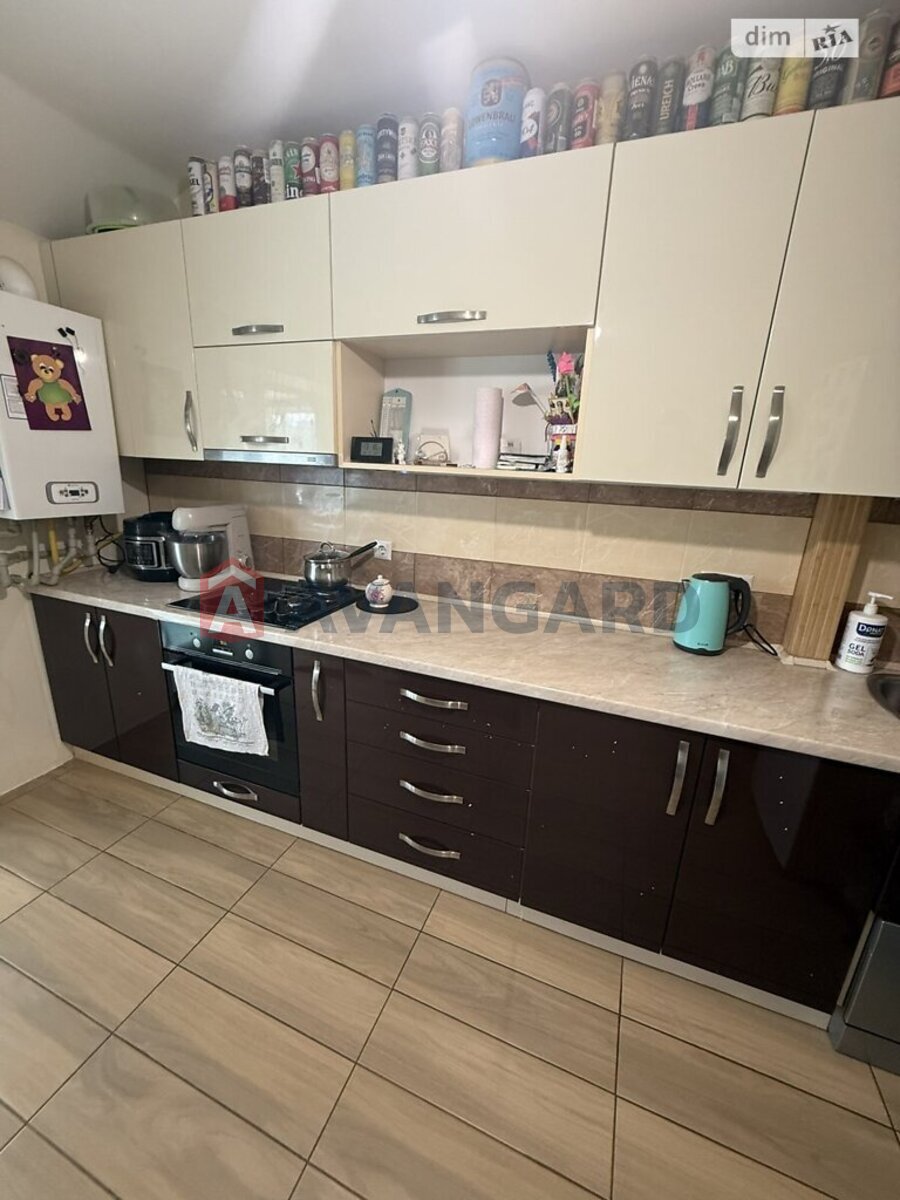 1 ����. ��������, 40/18/12 ��. �., 5/5 ���� ���� 1