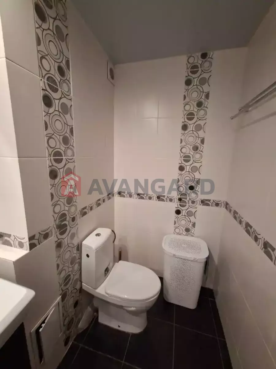 2 ��. ��������, 76/26/33 ��. �., 9/16 ������ ���� 14