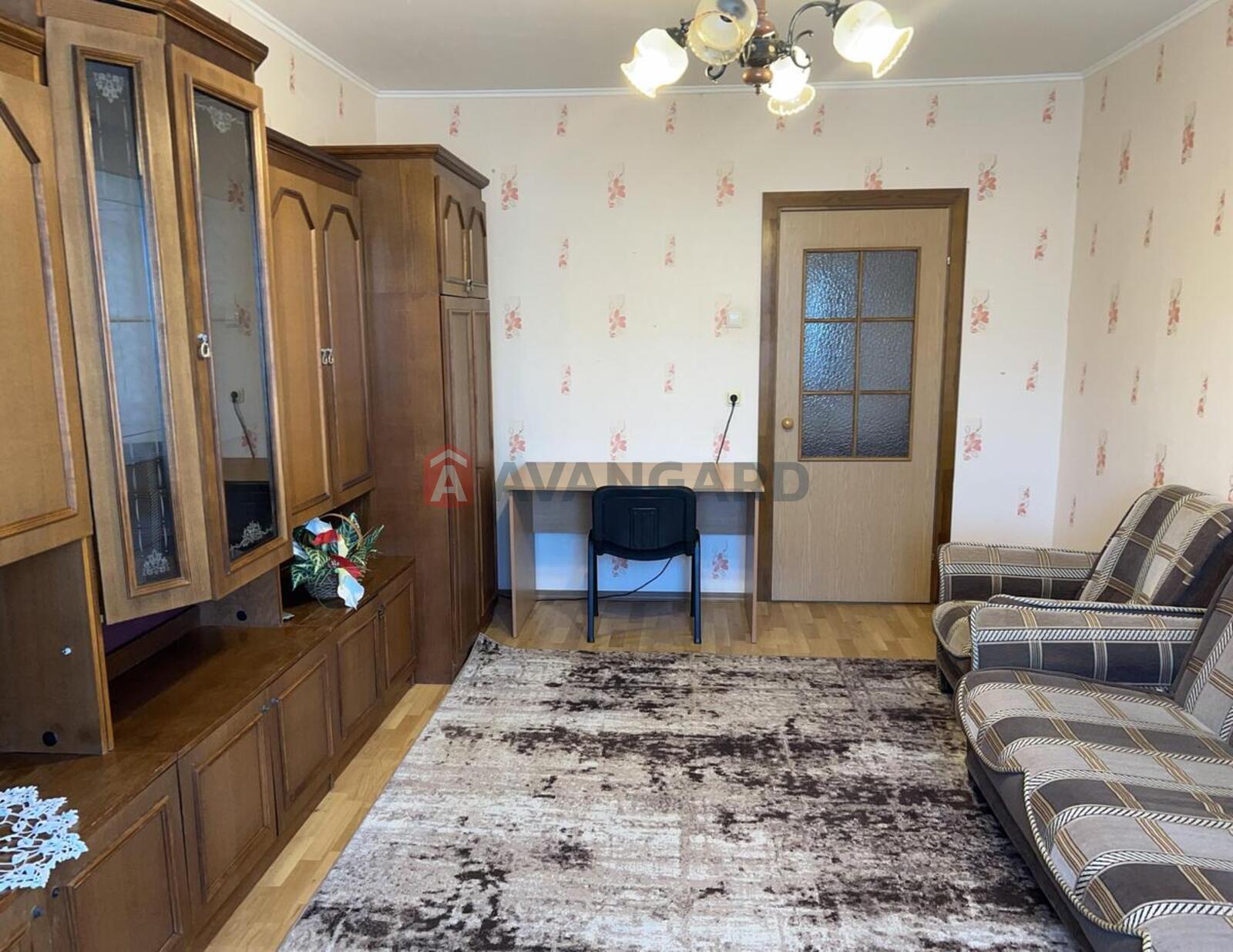 1 ��. ��������, 43/18/10 ��. �., 18/25 ������ ���� 2