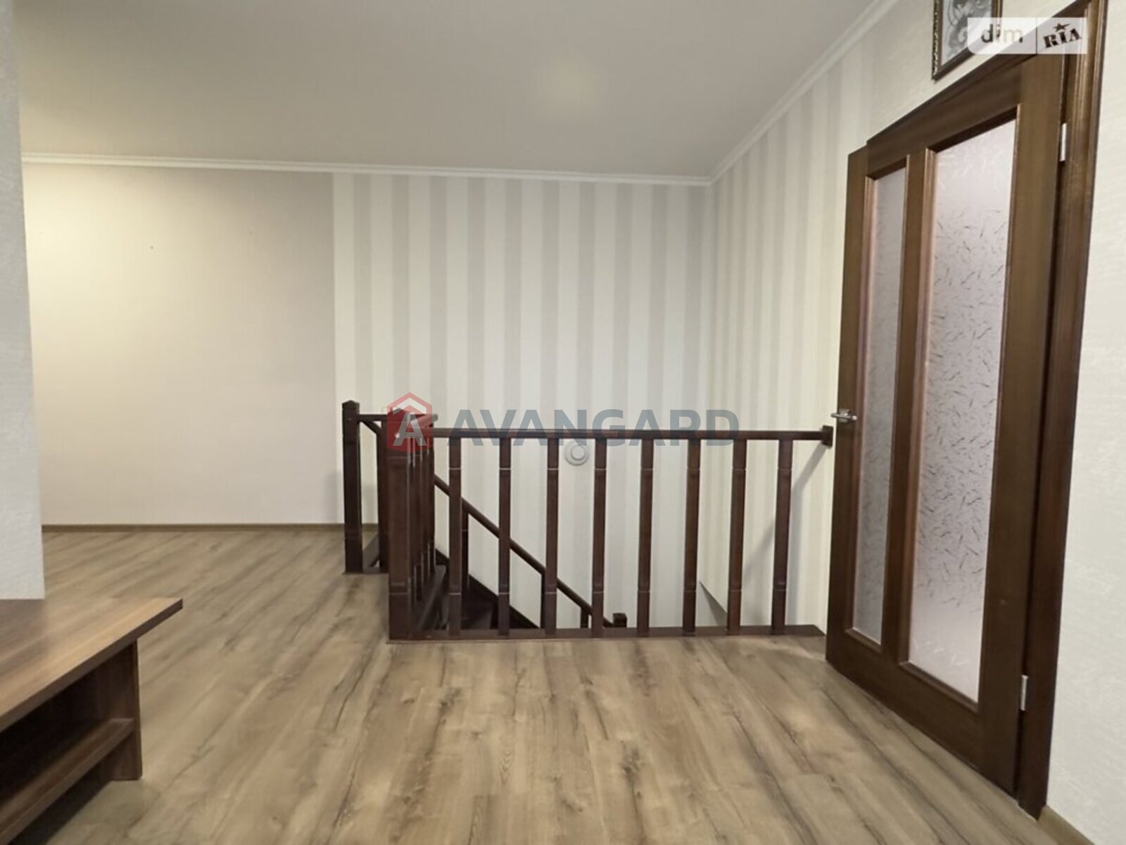 4 ��. ��������, 147/70/14 ��. �., 9/9 ������ ���� 27