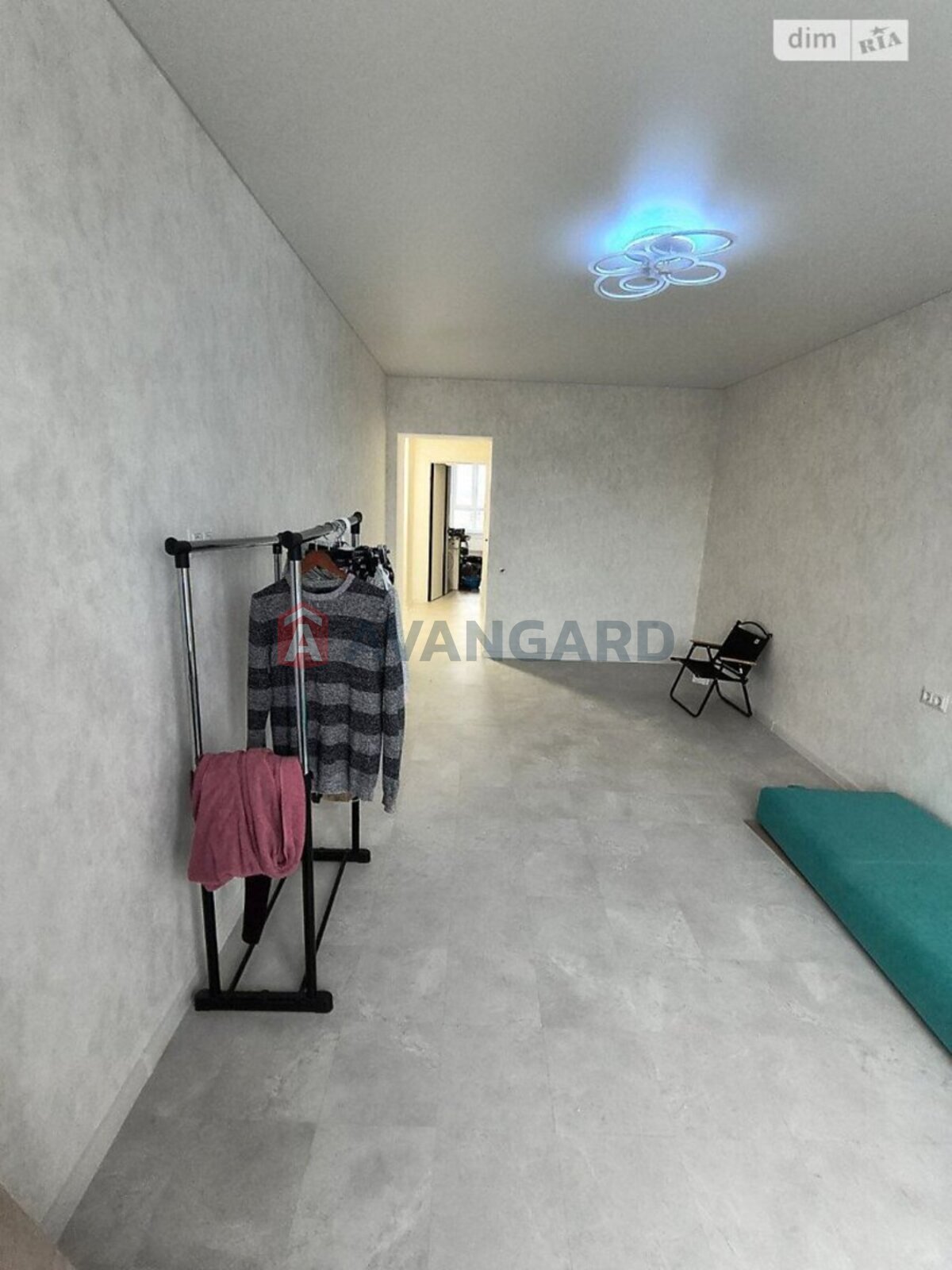 1 . , 49/19/20 . ., 8/11   6