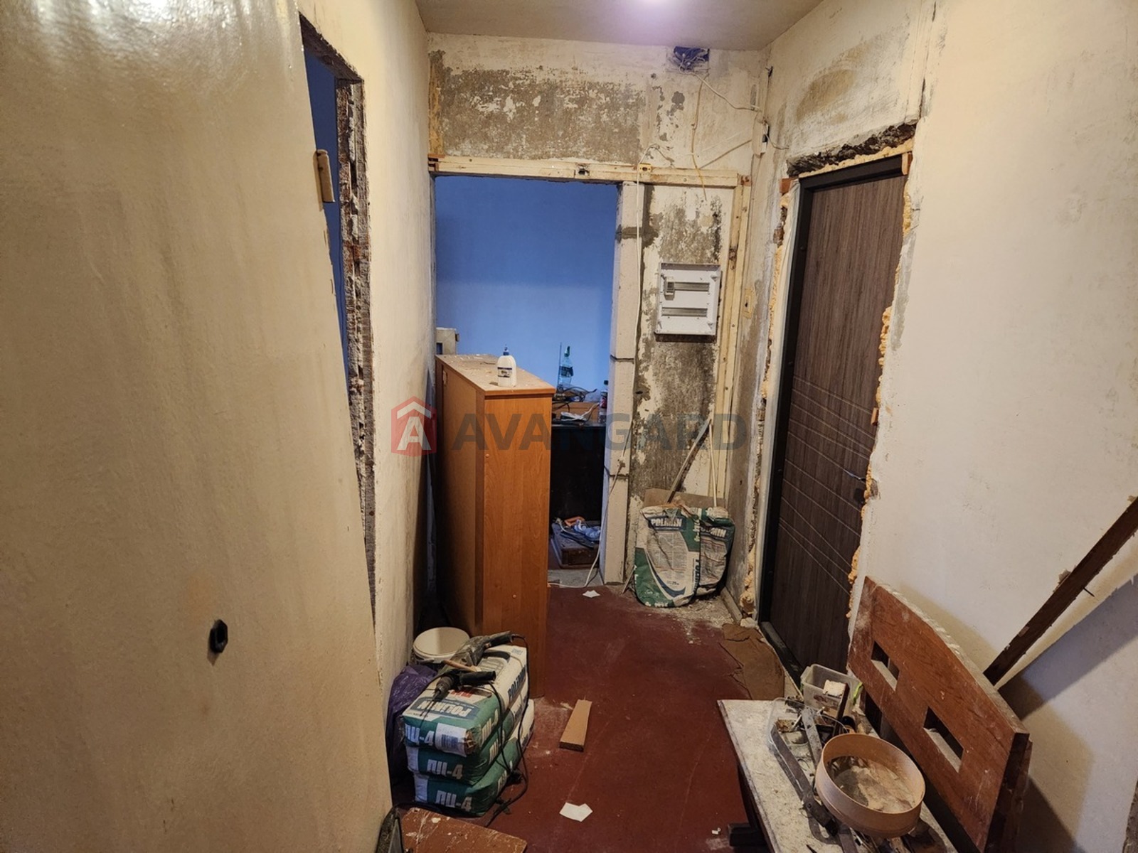 2 ����. ��������, 53/28/8 ��. �., 6/12 ���� ���� 12