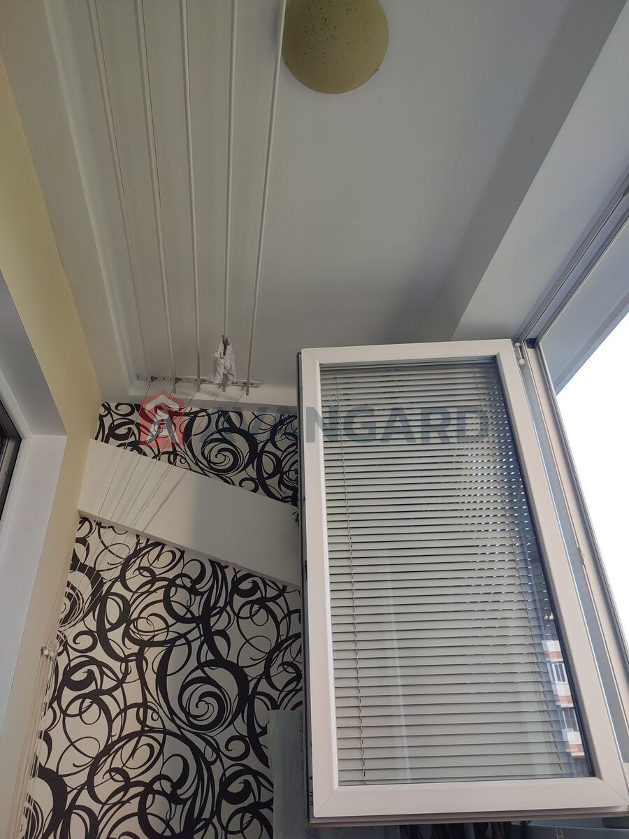 2 . , 52/-/20 . ., 8/9   5