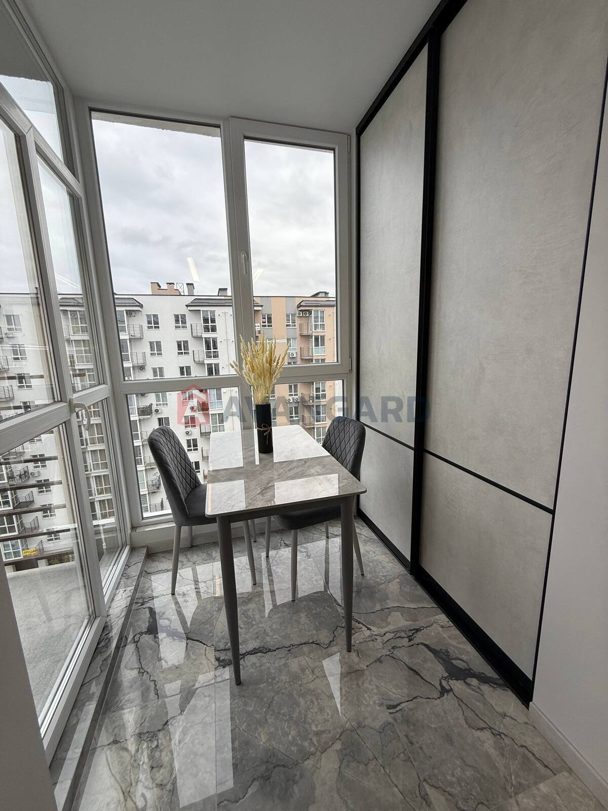 1 ��. ��������, 45/-/- ��. �., 9/10 ������ ���� 3