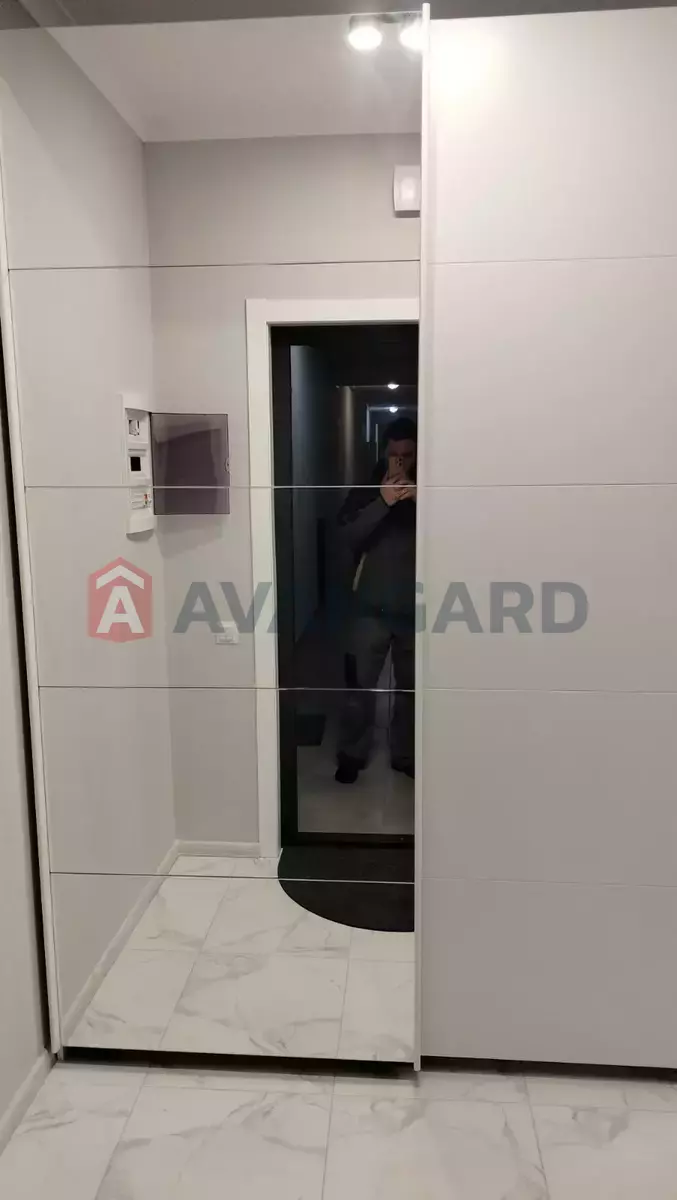 2 ��. ��������, 49/-/- ��. �., 8/10 ������ ���� 11