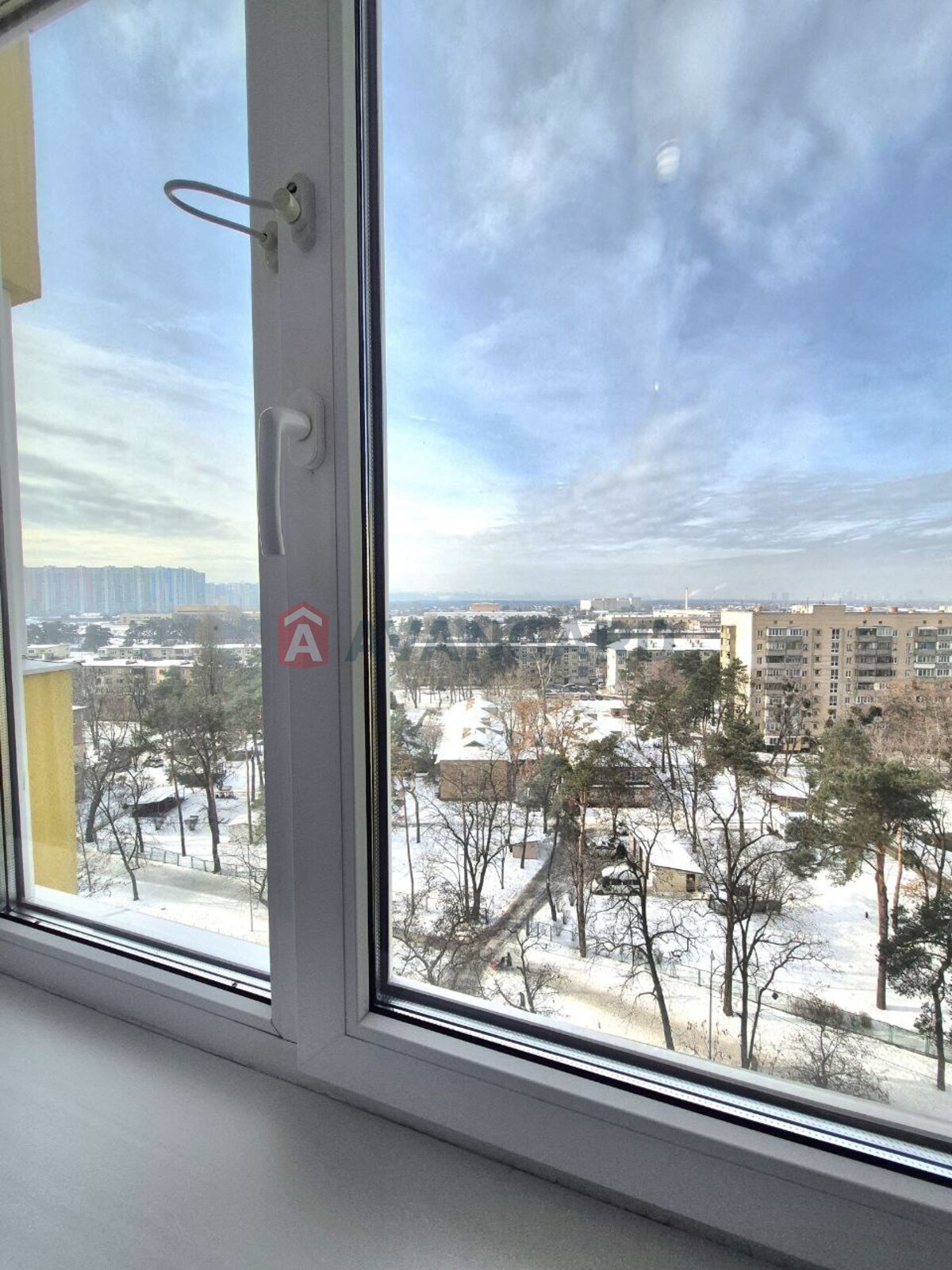 1 ��. ��������, 51,6/17,8/14.3 ��. �., 11/25 ������ ���� 8