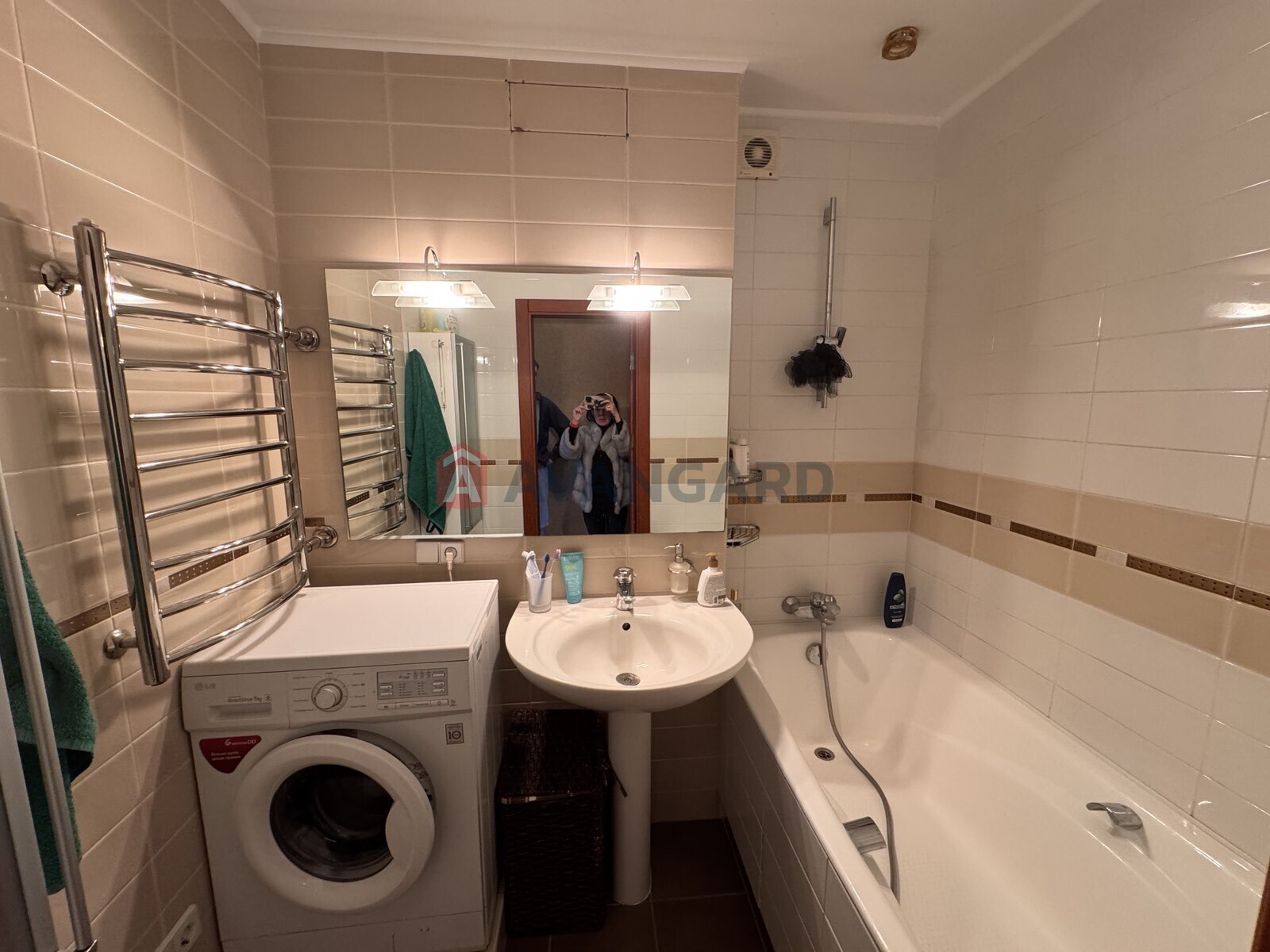 4 ��. ��������, 96,6/63,4/33,5 ��. �., 10/14 ������ ���� 9