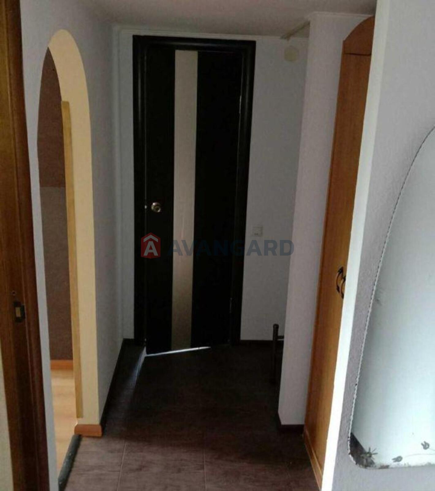 1 ��. ��������, 49/-/8 ��. �., 3/3 ������ ���� 3