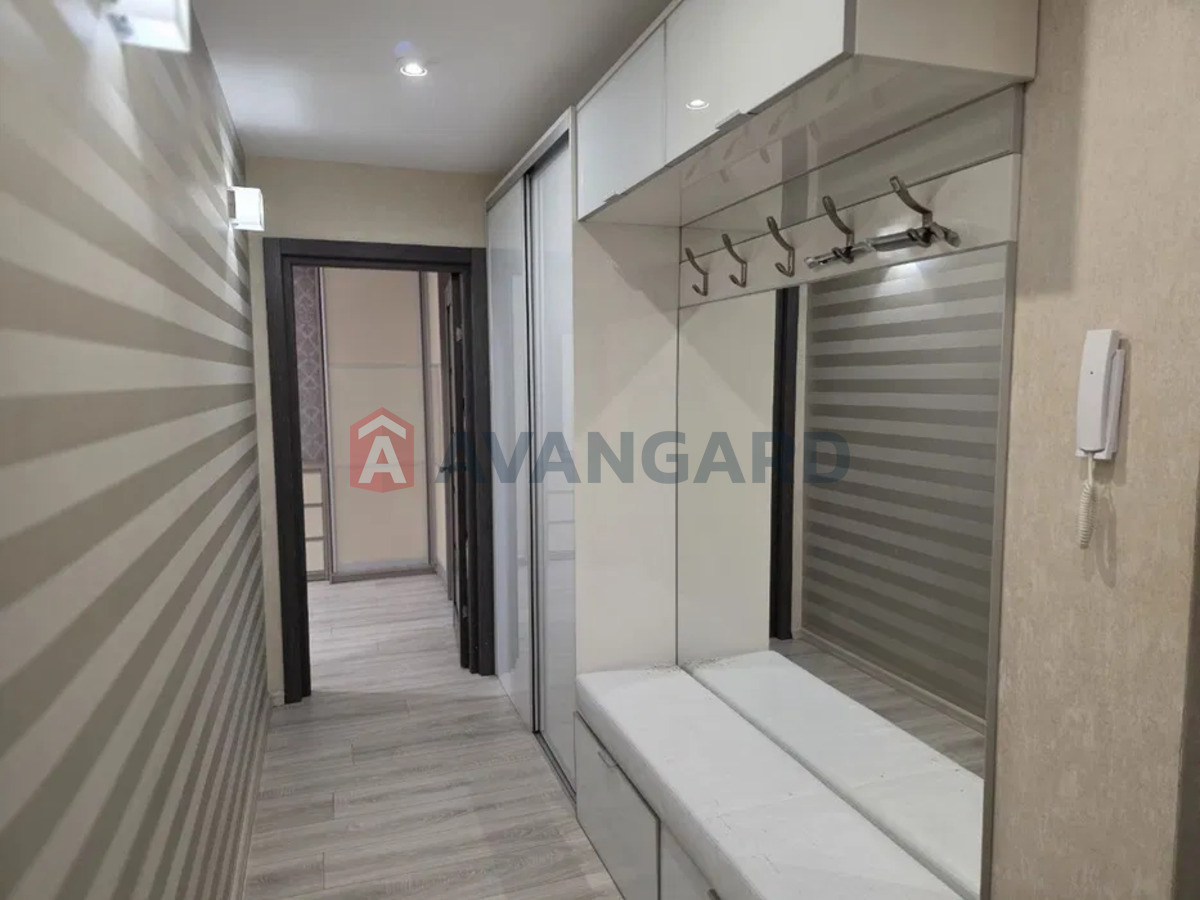 2 ��. ��������, 70/-/15 ��. �., 8/10 ������ ���� 4