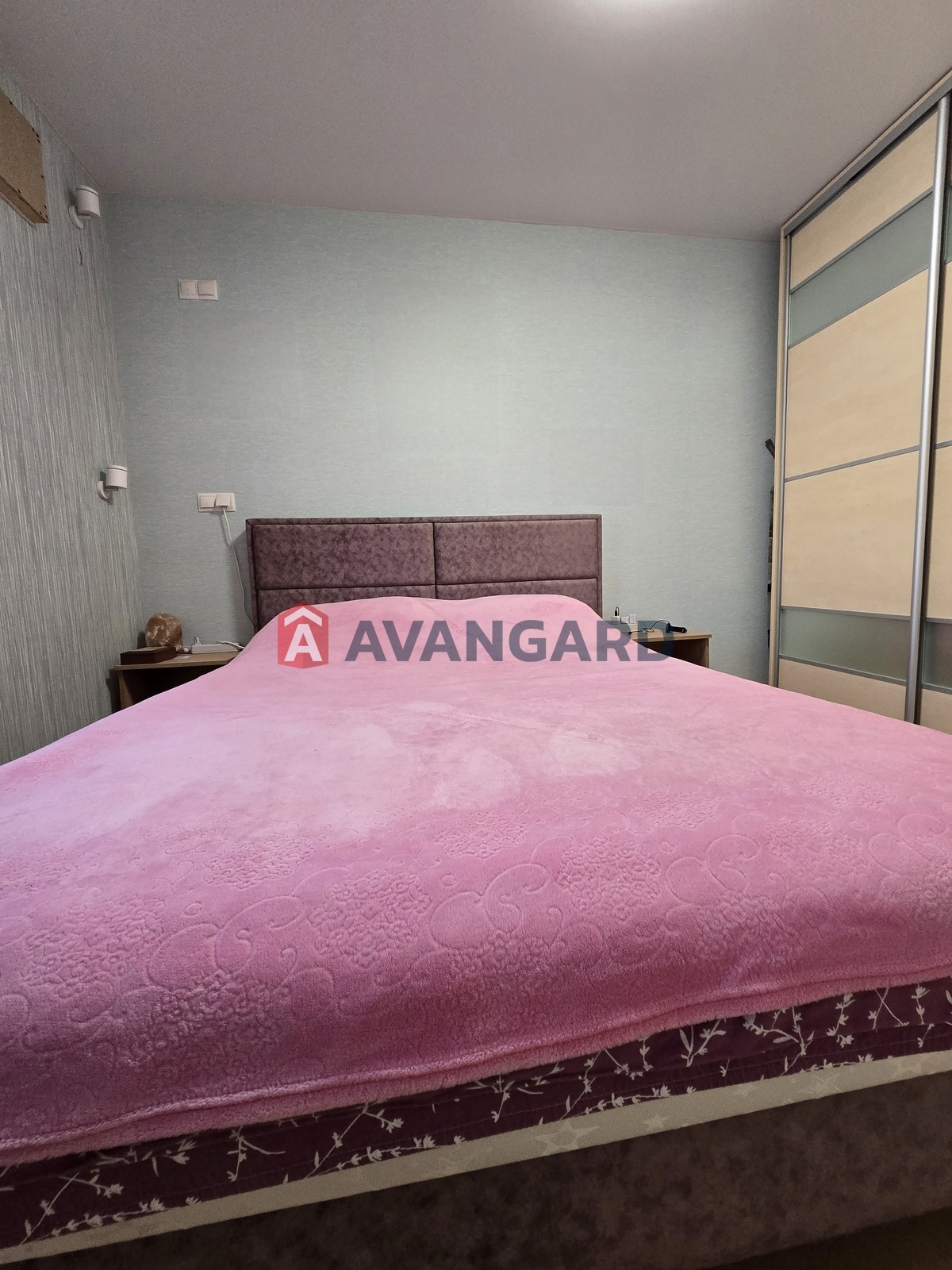 2 . , 43,7/-/8 . ., 9/9   2