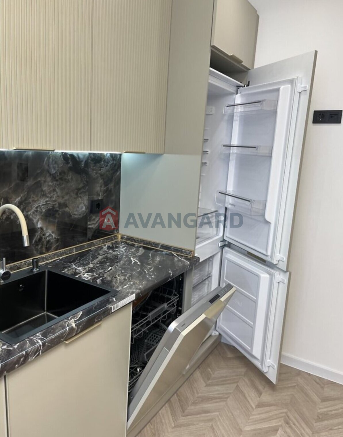 2 ����. ��������, 72/35/19 ��. �., 8/10 ���� ���� 8