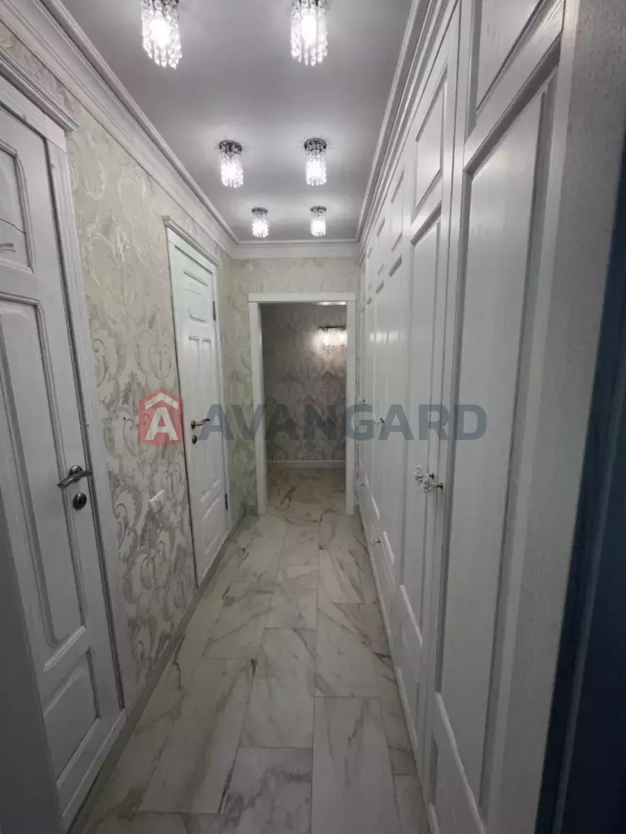 3 ��. ��������, 72/-/- ��. �., 5/10 ������ ���� 3