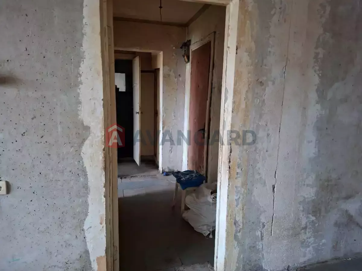 2 ��. ��������, 47/27/7 ��. �., 3/9 ������ ���� 4