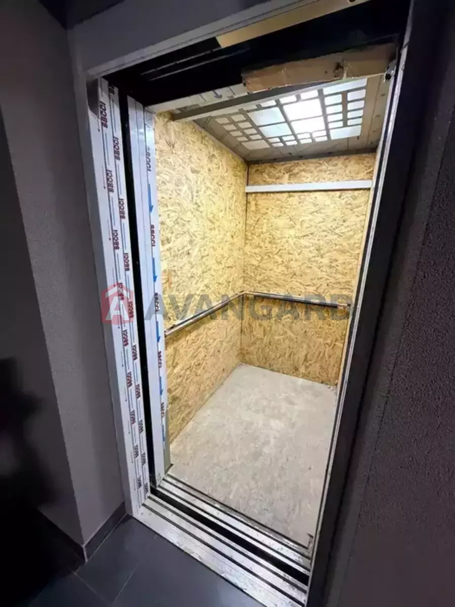 3 ��. ��������, 100/-/11 ��. �., 6/9 ������ ���� 13