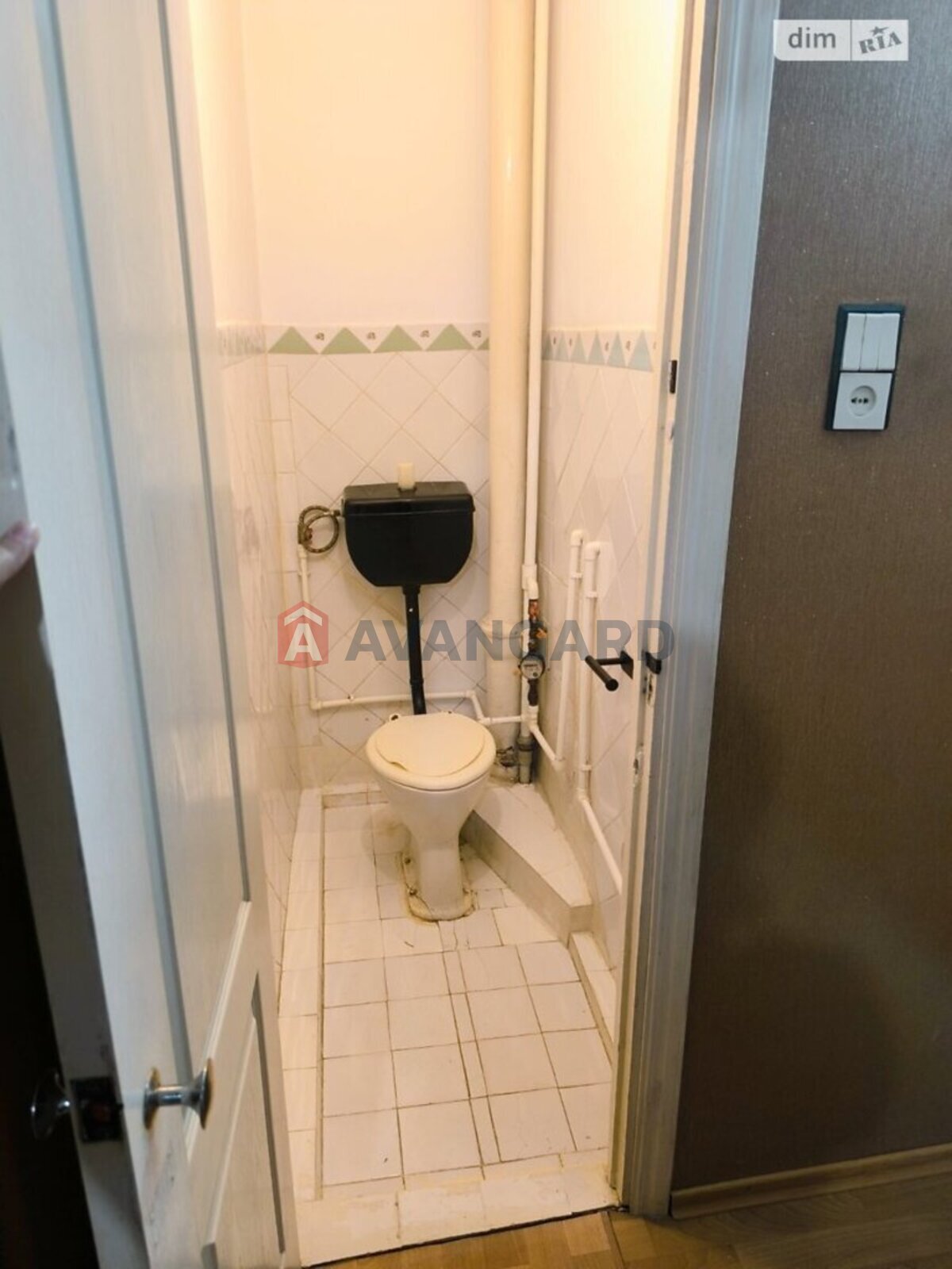 3 ��. ��������, 63/38/8 ��. �., 7/9 ������ ���� 23