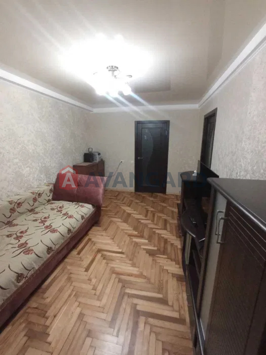 3 ����. ��������, 54/-/6 ��. �., 2/5 ���� ���� 12