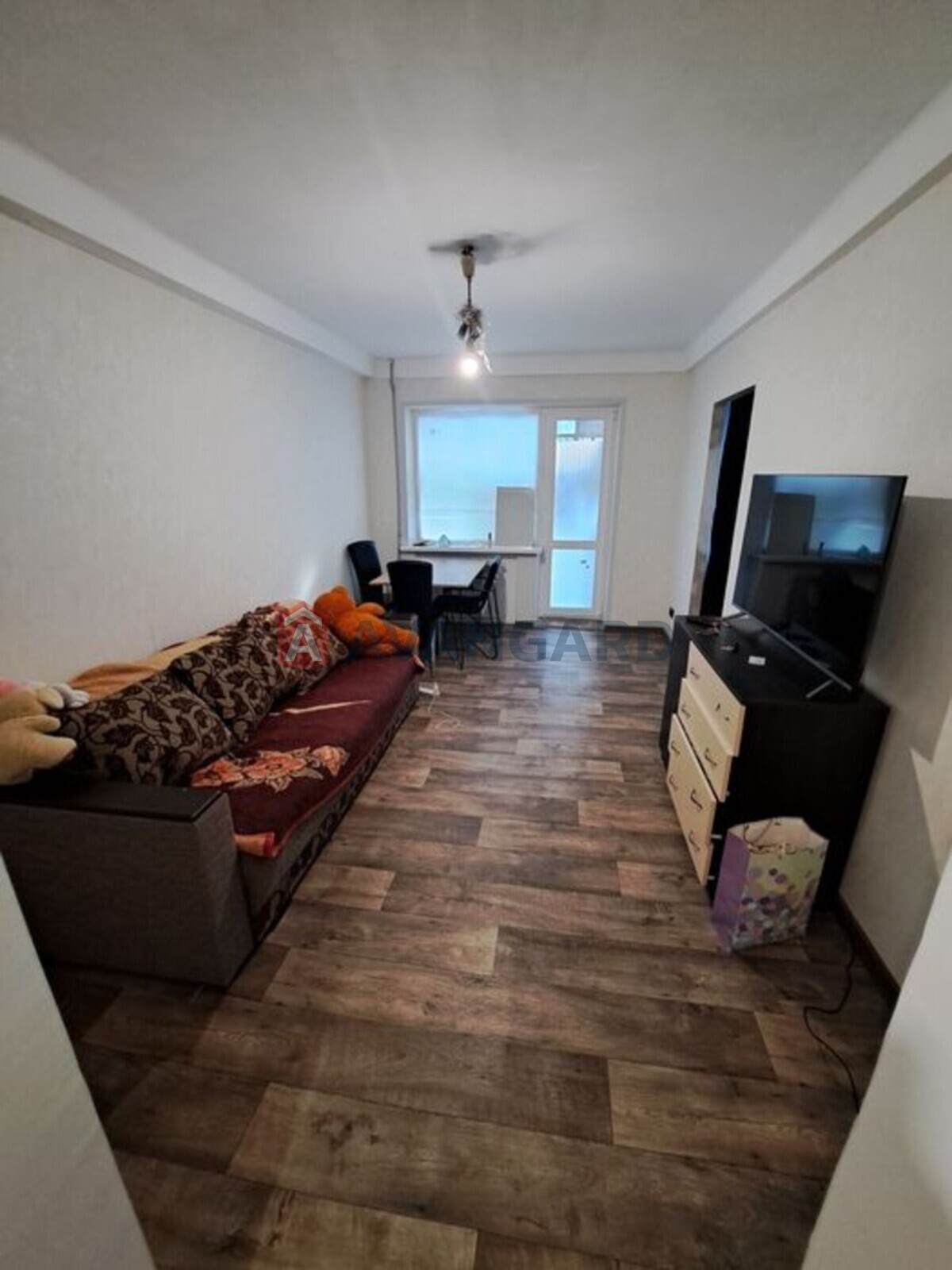 3 ��. ��������, 53/-/6 ��. �., 4/5 ������ ���� 3