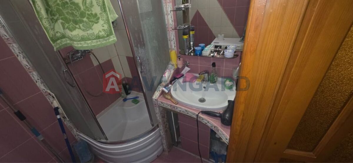 3 ��. ��������, 61/-/8 ��. �., 7/9 ������ ���� 8