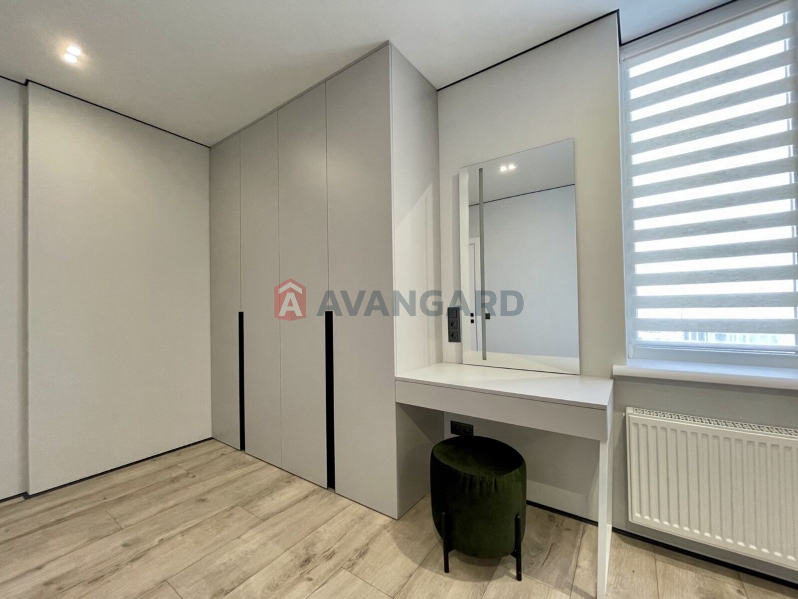 2 ��. ��������, 77,4/-/14,5 ��. �., 10/17 ������ ���� 9