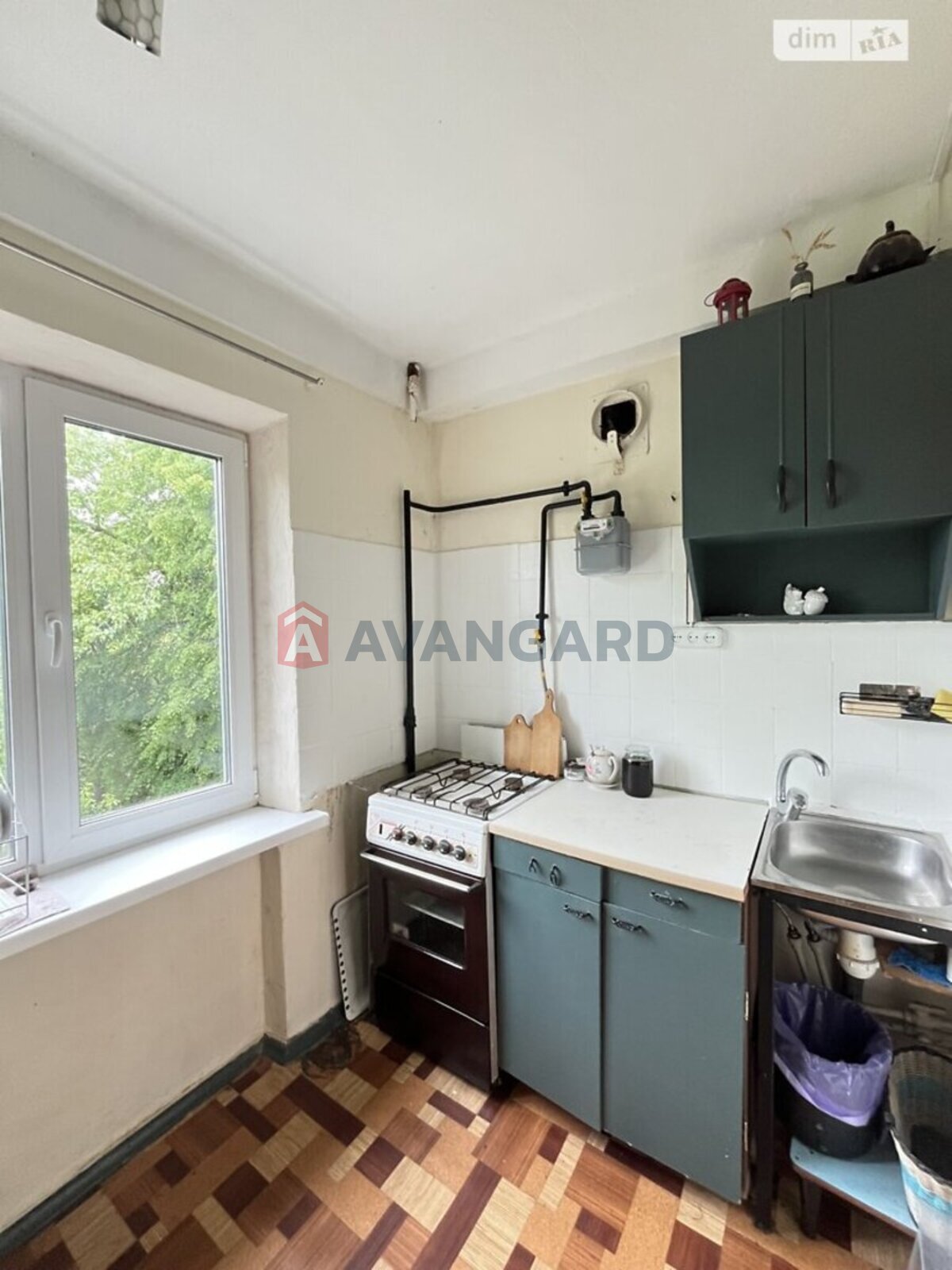 2 ��. ��������, 42/35/6 ��. �., 4/5 ������ ���� 3