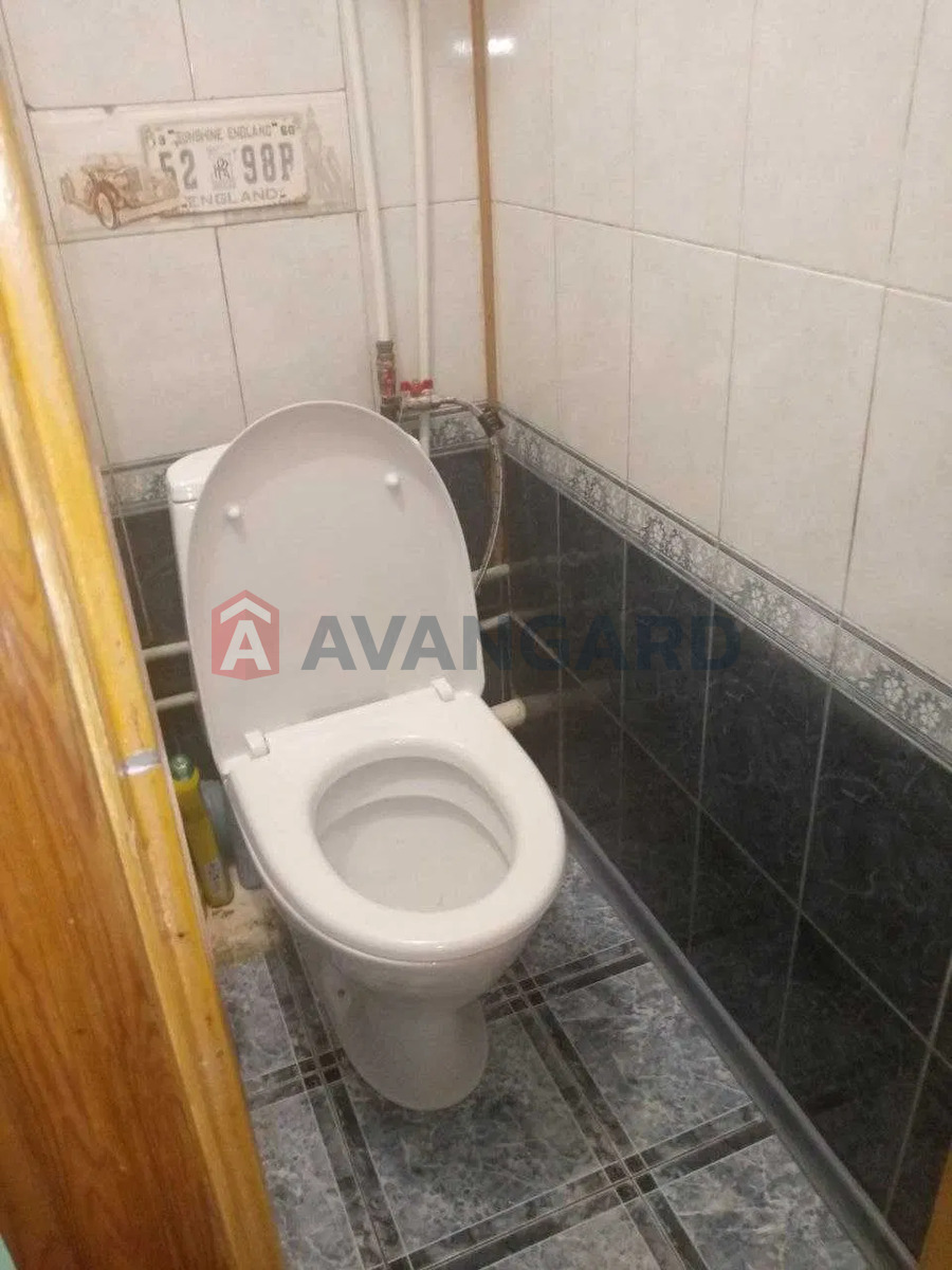 3 . , 69/-/8 . ., 8/9   14