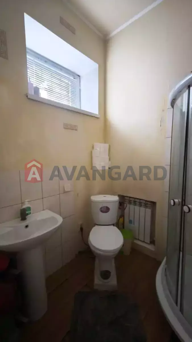 3 ����. ��������, 130/-/31 ��. �., 1/2 ���� ���� 20