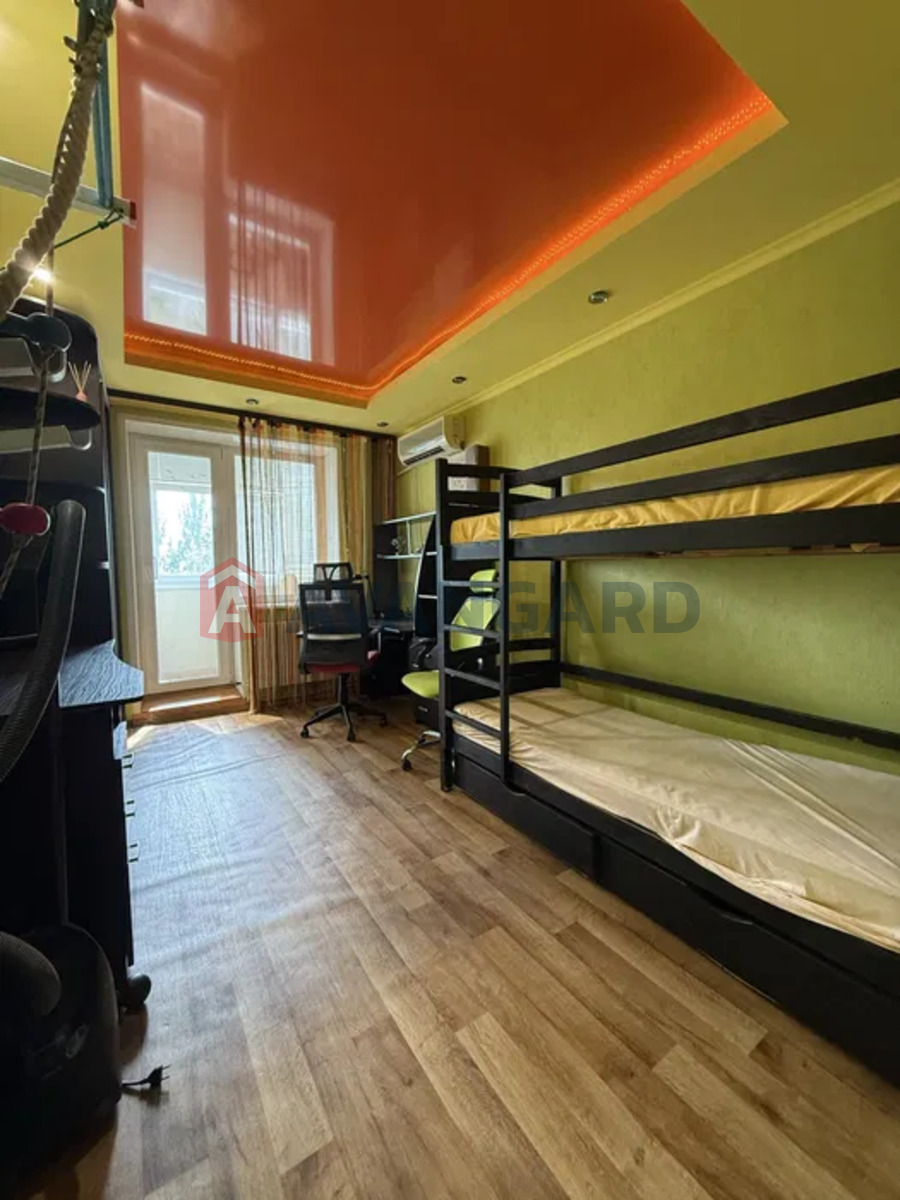 3 ��. ��������, 64/-/10 ��. �., 5/9 ������ ���� 14