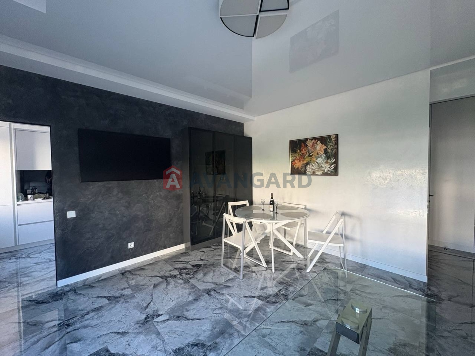 3 . , 80/-/7 . ., 2/9   6