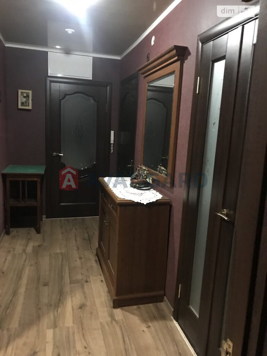 2 ��. ��������, 53/31/7 ��. �., 4/5 ������ ���� 5