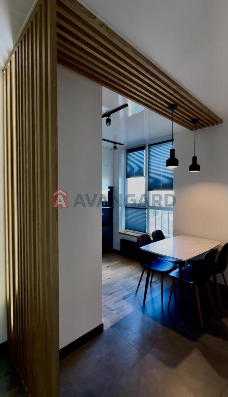 1 ����. ��������, 40/-/12 ��. �., 12/16 ���� ���� 13