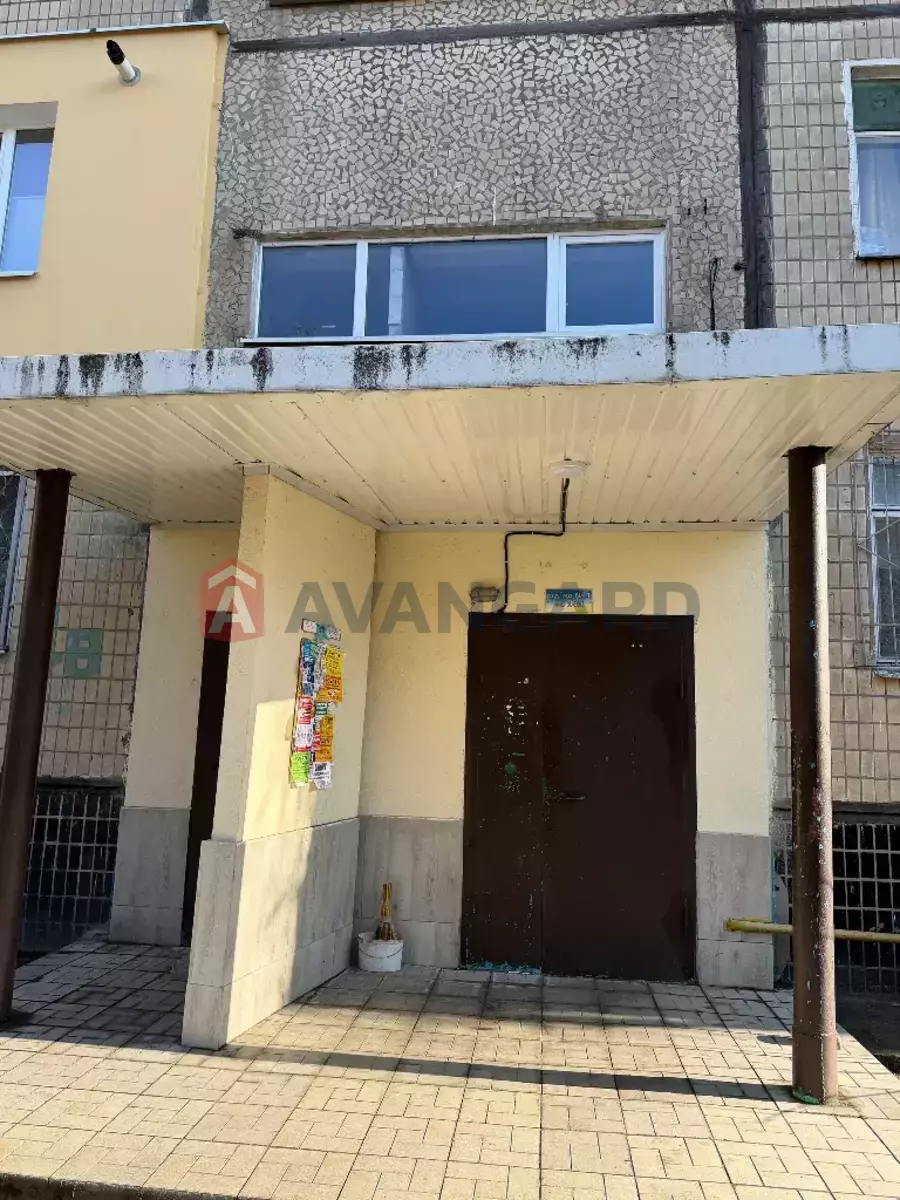 2 ��. ��������, 46/28/- ��. �., 1/9 ������ ���� 17