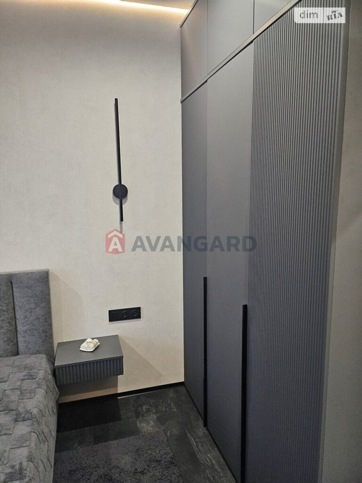 1 ��. ��������, 48/14/24 ��. �., 2/16 ������ ���� 12