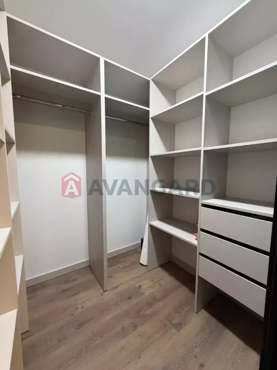 1 ��. ��������, 44/17/15 ��. �., 5/10 ������ ���� 29