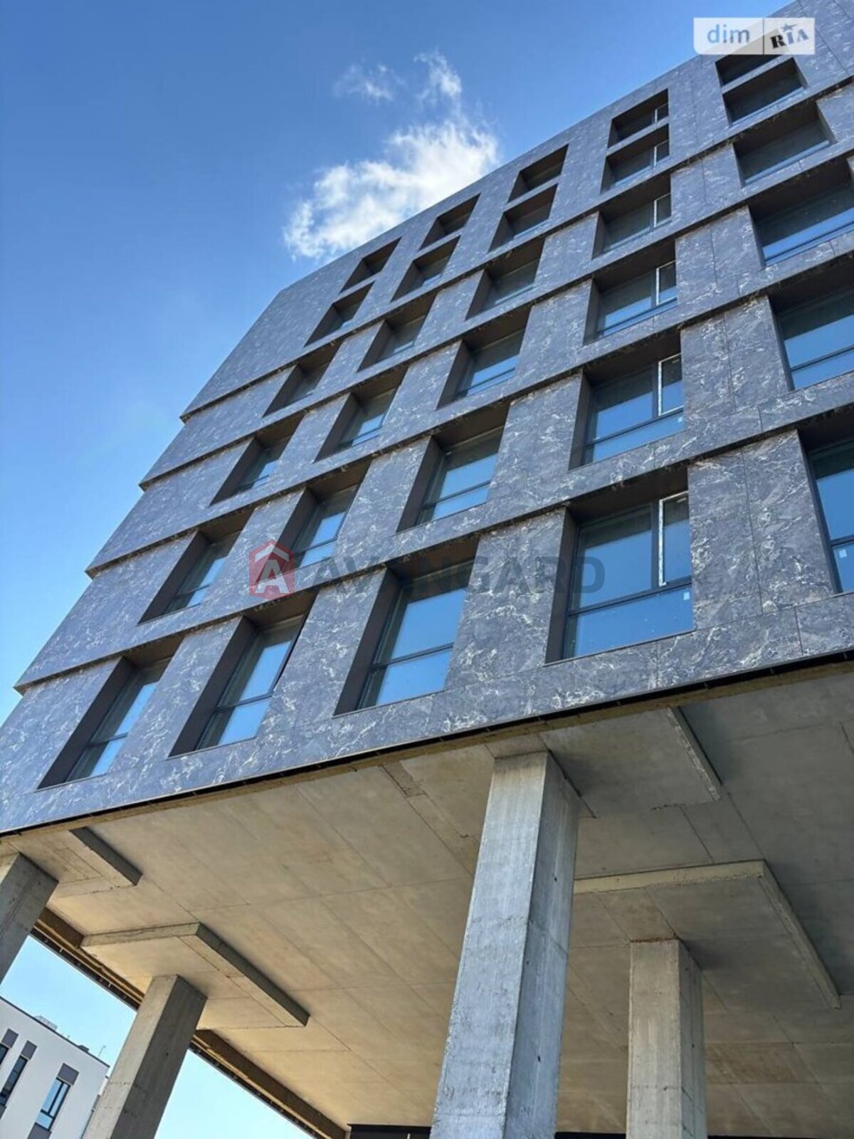 1 ��. ��������, 28/15/13 ��. �., 3/7 ������ ���� 1