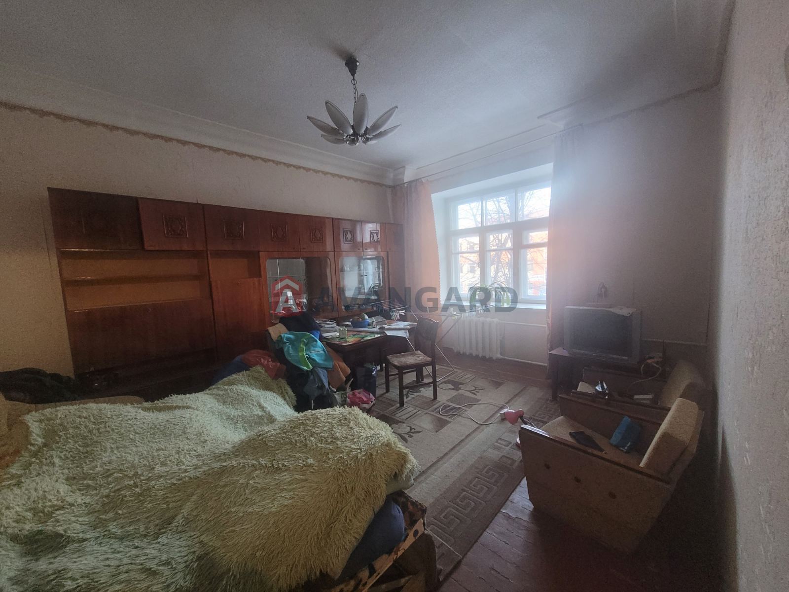 2 ��. ��������, 48/-/6 ��. �., 2/5 ������ ���� 4