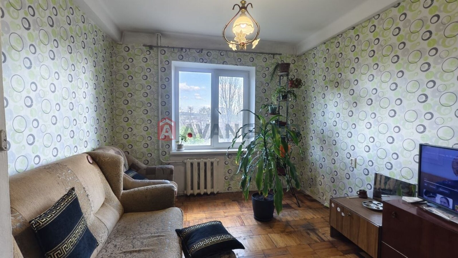 3 ����. ��������, 68/45/12 ��. �., 5/9 ���� ���� 7