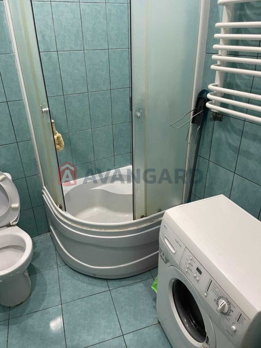 3 ��. ��������, 100/-/16 ��. �., 1/4 ������ ���� 14