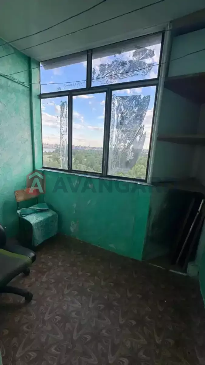 3 ����. ��������, 64/38/8 ��. �., 10/10 ���� ���� 4