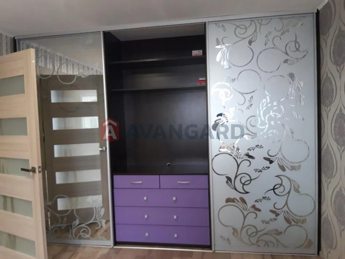 1 ��. ��������, 42/-/11 ��. �., 2/5 ������ ���� 6