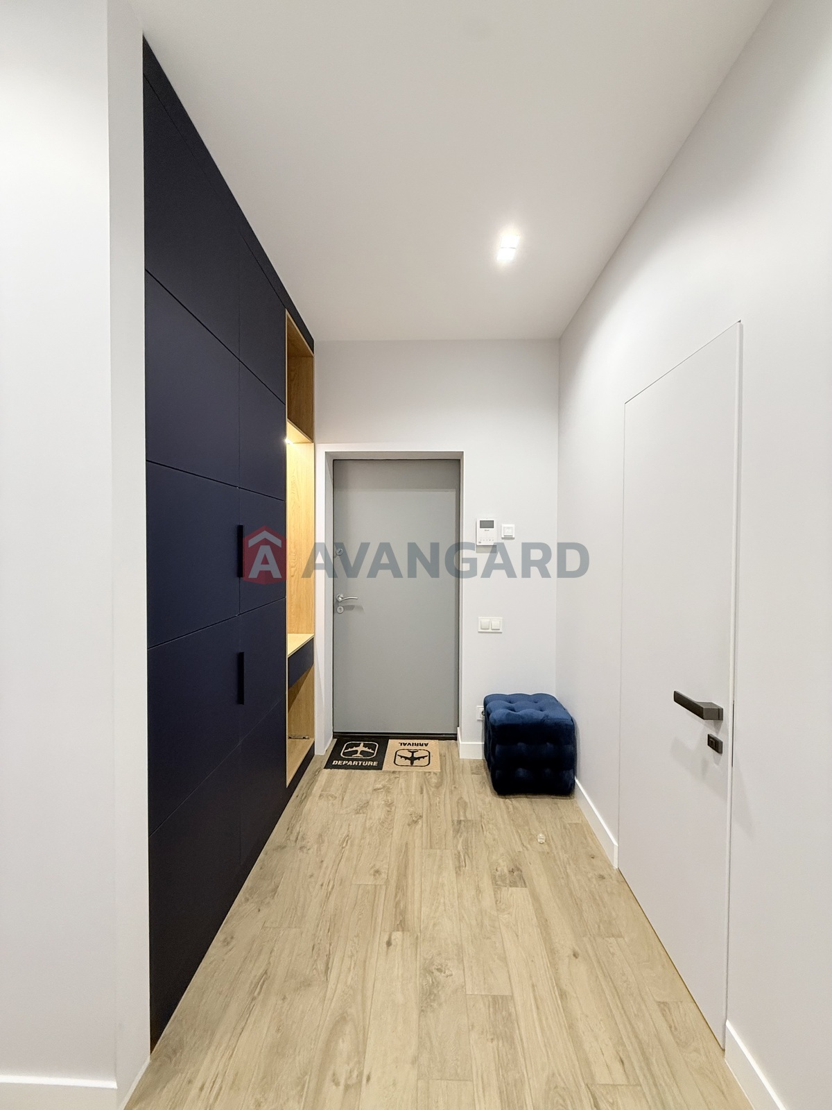 3 ��. ��������, 94,8/-/28,6 ��. �., 9/25 ������ ���� 3