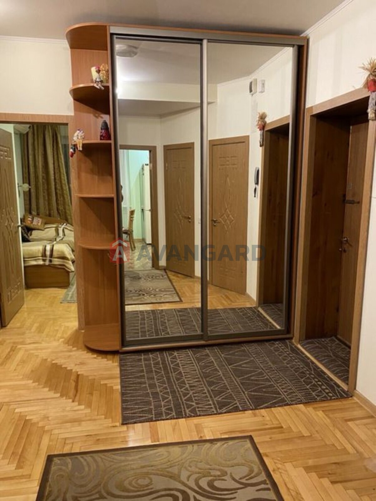 3 ��. ��������, 77/-/11 ��. �., 3/4 ������ ���� 2